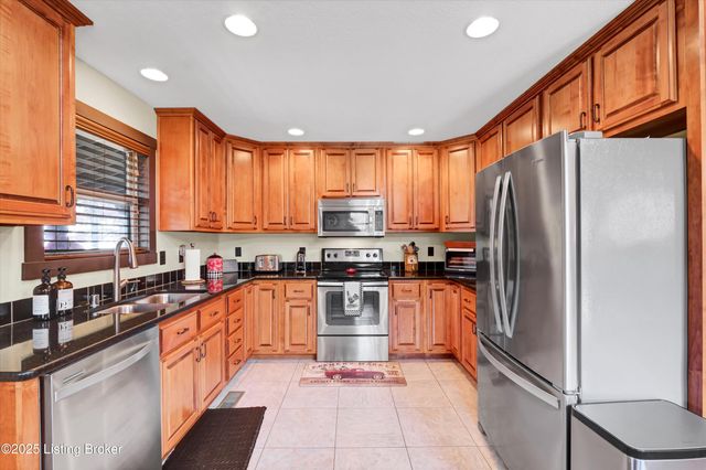 184 Furnace Branch Rd, Bee Spring, KY 42207