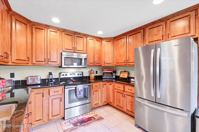 184 Furnace Branch Rd, Bee Spring, KY 42207