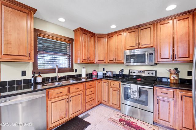 184 Furnace Branch Rd, Bee Spring, KY 42207