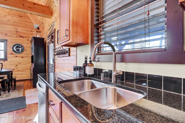 184 Furnace Branch Rd, Bee Spring, KY 42207