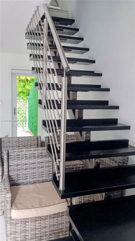 798 Crandon Blvd 55-B, Key Biscayne, FL 33149