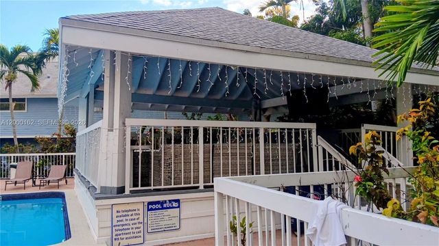 798 Crandon Blvd 55-B, Key Biscayne, FL 33149