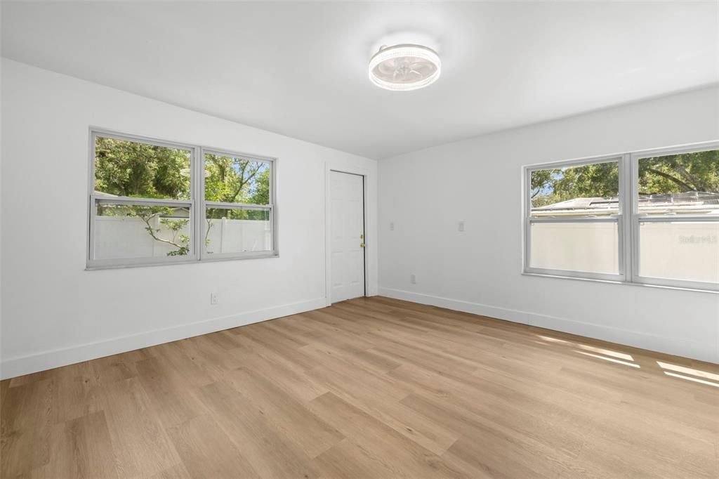 Image 16 of property listing at 11722 N EDISON AVENUE, Tampa, FL 33612