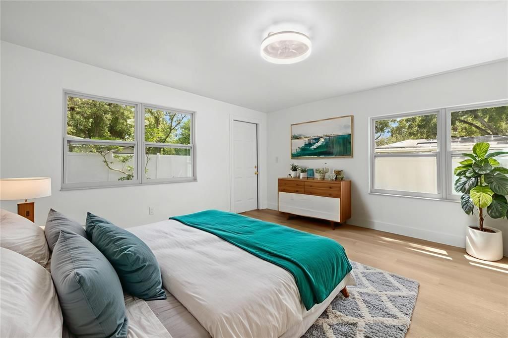 Image 17 of property listing at 11722 N EDISON AVENUE, Tampa, FL 33612