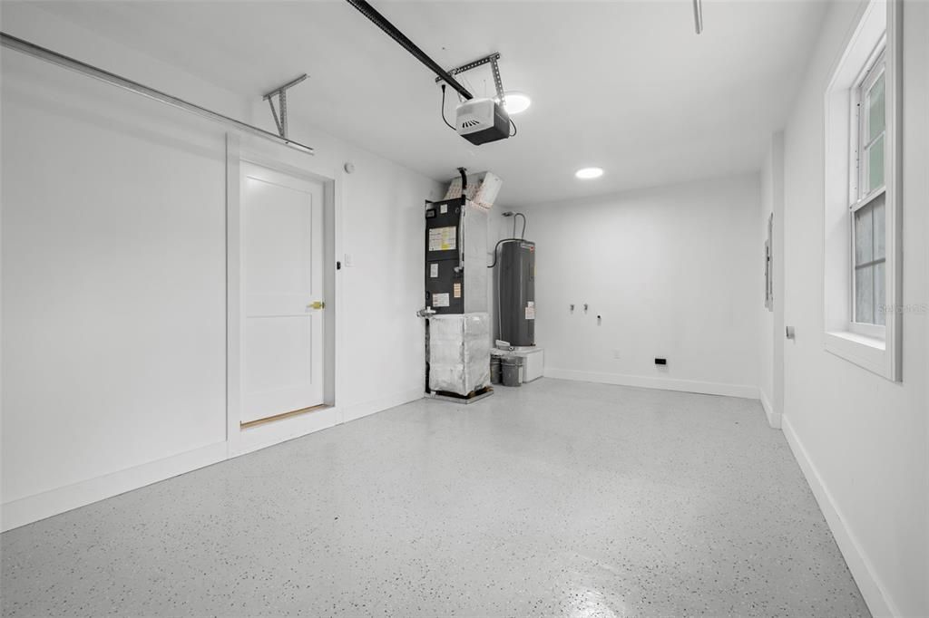 Image 37 of property listing at 11722 N EDISON AVENUE, Tampa, FL 33612