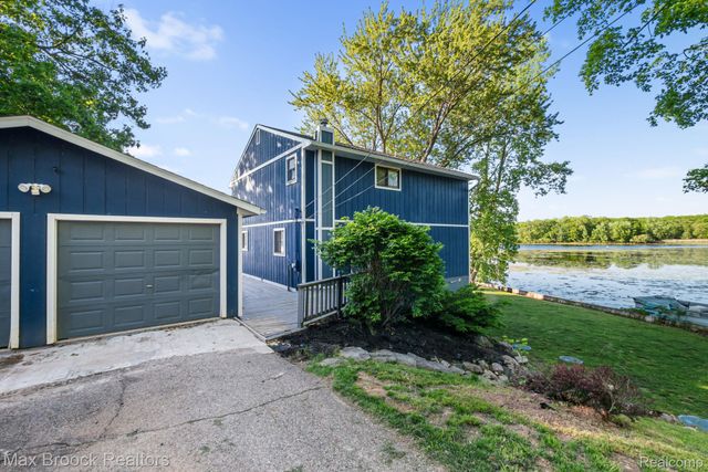 2881 Hope, White Lake Charter Township, MI 48383