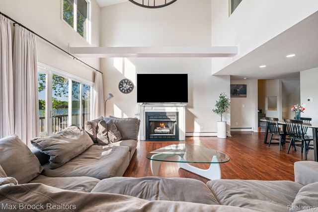 2881 Hope, White Lake Charter Township, MI 48383