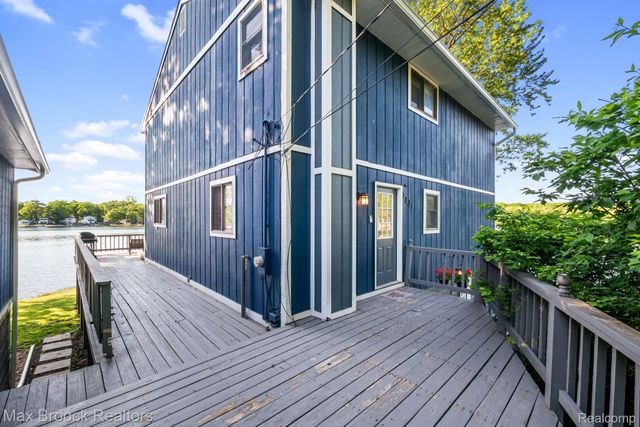 2881 Hope, White Lake Charter Township, MI 48383
