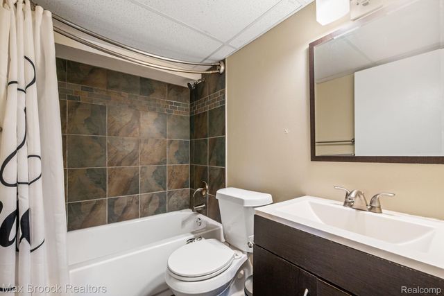 2881 Hope, White Lake Charter Township, MI 48383