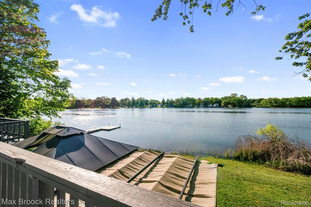 2881 Hope, White Lake Charter Township, MI 48383