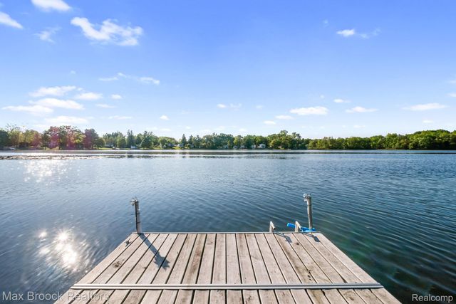 2881 Hope, White Lake Charter Township, MI 48383