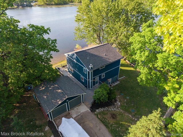 2881 Hope, White Lake Charter Township, MI 48383
