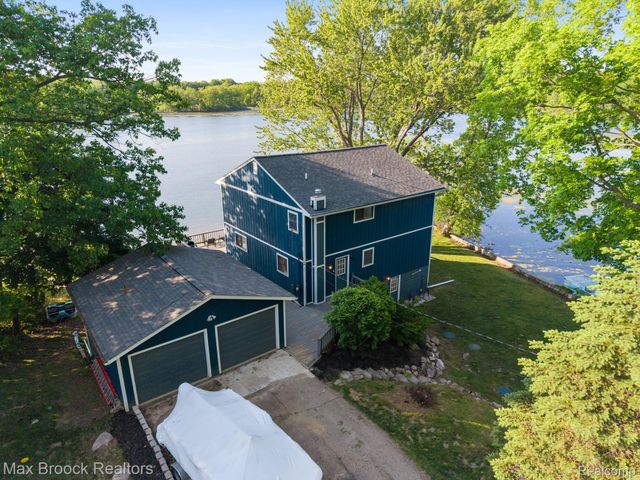 2881 Hope, White Lake Charter Township, MI 48383