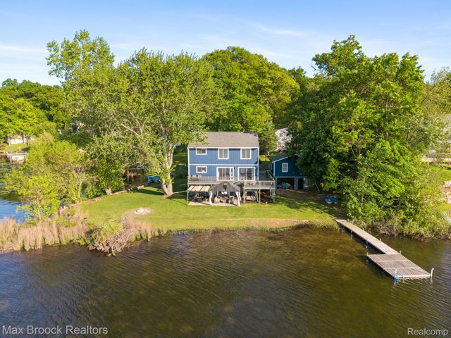2881 Hope, White Lake Charter Township, MI 48383
