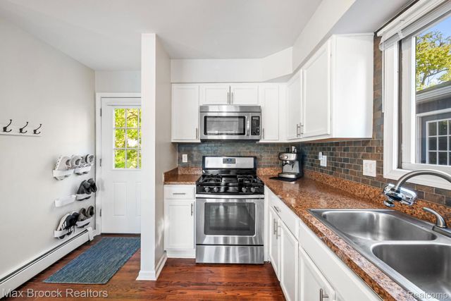 2881 Hope, White Lake Charter Township, MI 48383