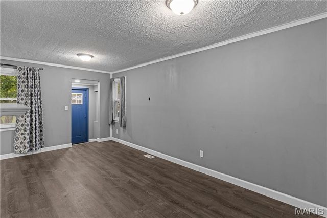 10432 Driver Avenue, Overland, MO 63114