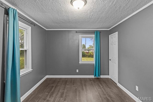 10432 Driver Avenue, Overland, MO 63114