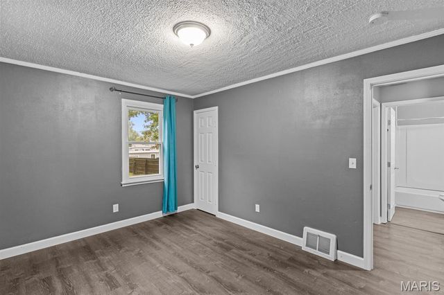 10432 Driver Avenue, Overland, MO 63114