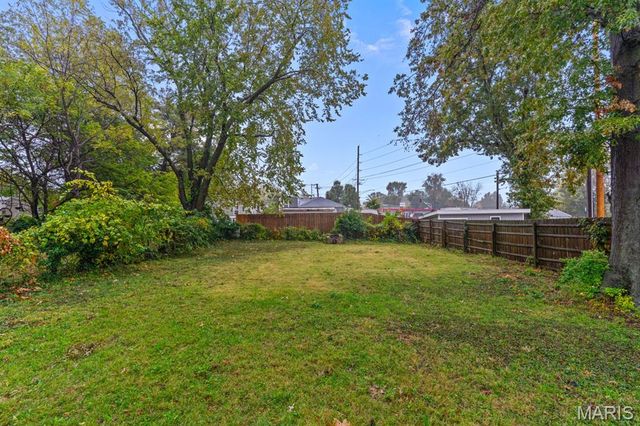 10432 Driver Avenue, Overland, MO 63114