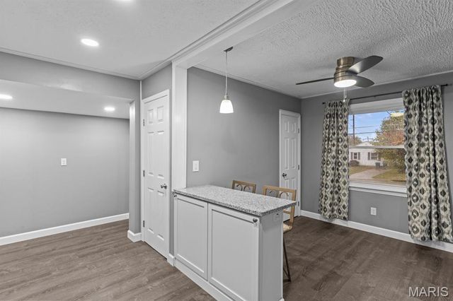 10432 Driver Avenue, Overland, MO 63114