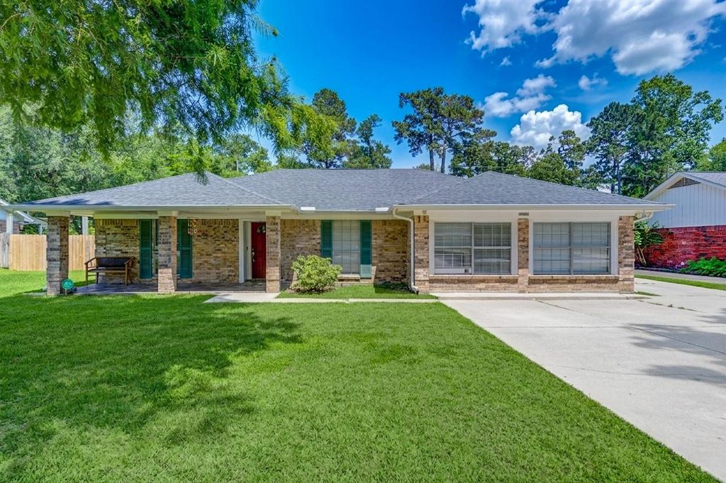 24522 Glen Loch Drive, Spring, TX 77380