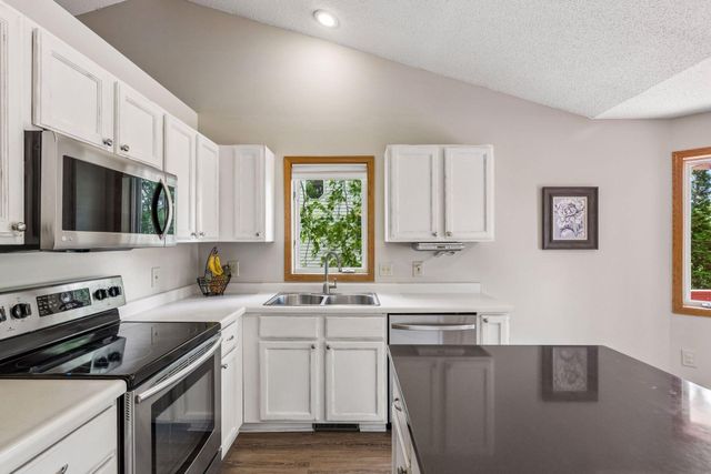 628 Eagle Ridge Road, Woodbury, MN 55125