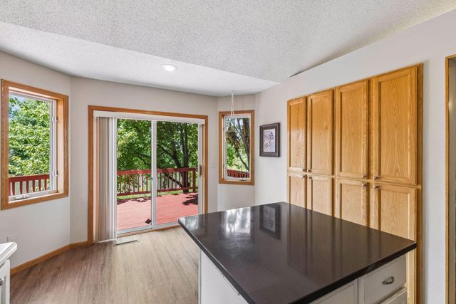 628 Eagle Ridge Road, Woodbury, MN 55125