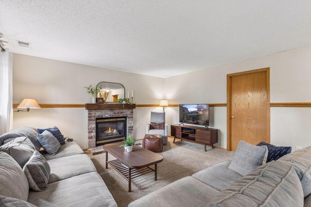 628 Eagle Ridge Road, Woodbury, MN 55125