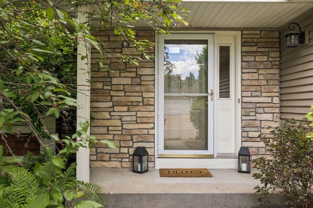 628 Eagle Ridge Road, Woodbury, MN 55125