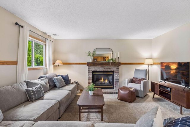 628 Eagle Ridge Road, Woodbury, MN 55125