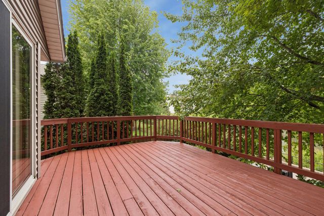 628 Eagle Ridge Road, Woodbury, MN 55125