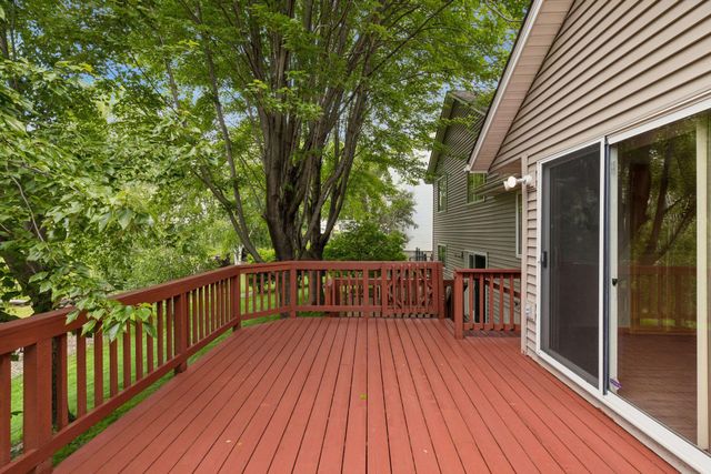 628 Eagle Ridge Road, Woodbury, MN 55125