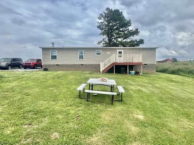 7509 Galen Rd, Lafayette, TN 37083