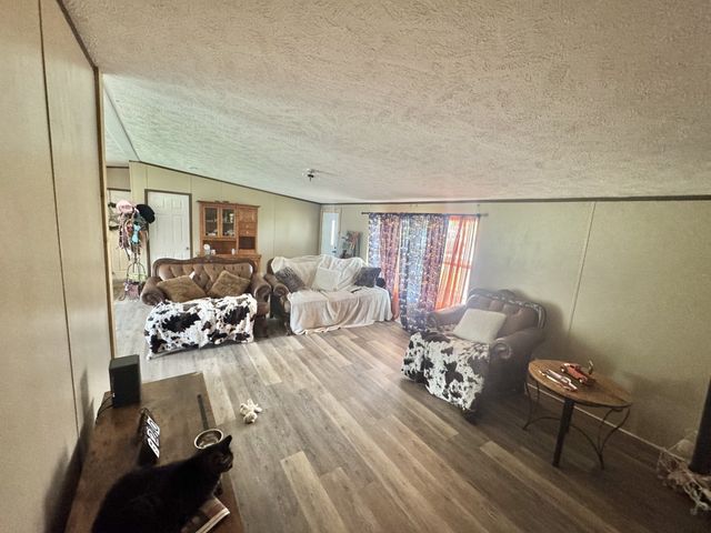 7509 Galen Rd, Lafayette, TN 37083