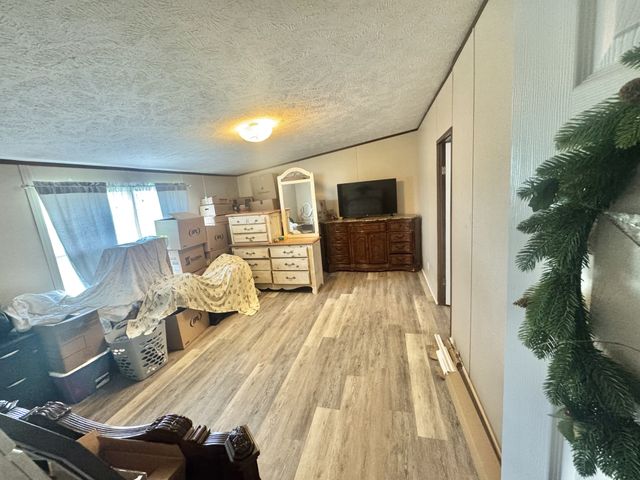 7509 Galen Rd, Lafayette, TN 37083