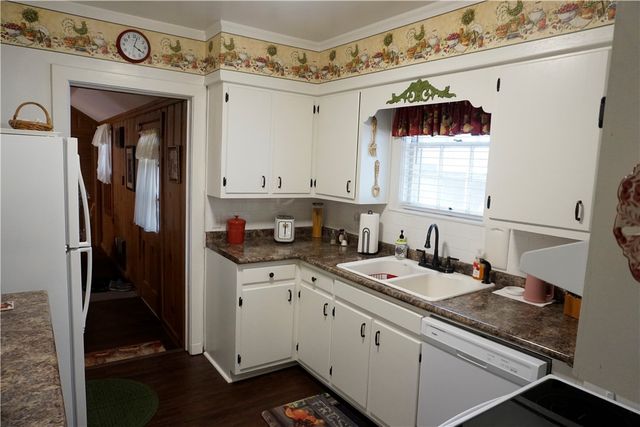 713 Magnolia Drive, Waycross, GA 31501