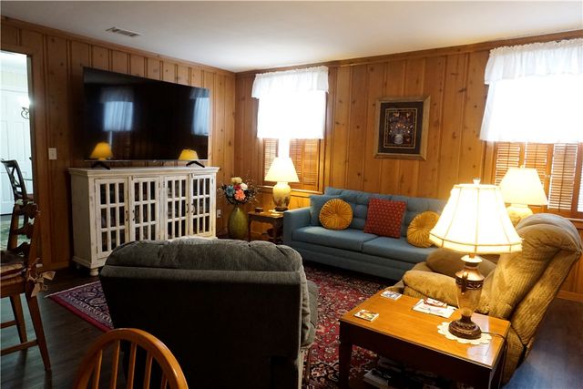 713 Magnolia Drive, Waycross, GA 31501