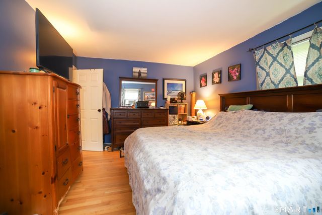 9 Hillside Court, Brookfield, CT 06804