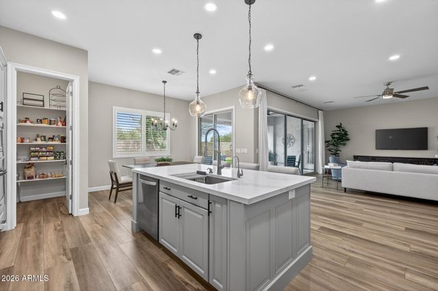 20454 E RAVEN Drive, Queen Creek, AZ 85142