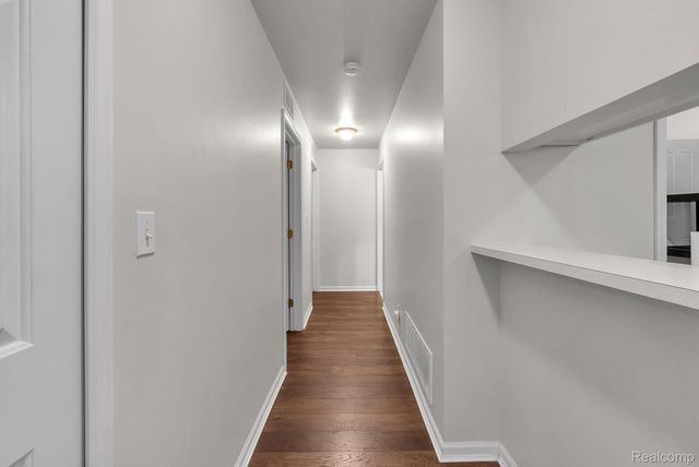 20654 DUNHAM Road, Clinton Charter Township, MI 48038