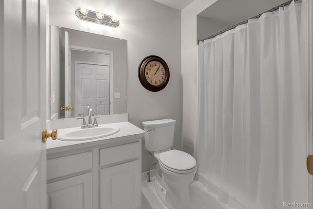 20654 DUNHAM Road, Clinton Charter Township, MI 48038