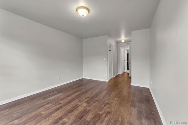 20654 DUNHAM Road, Clinton Charter Township, MI 48038