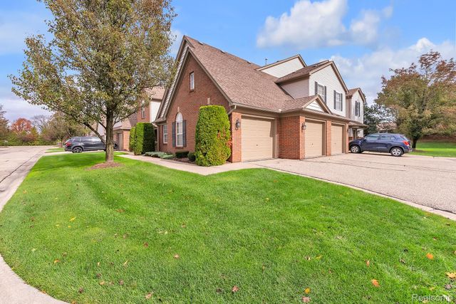 20654 DUNHAM Road, Clinton Charter Township, MI 48038