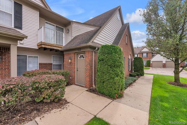 20654 DUNHAM Road, Clinton Charter Township, MI 48038