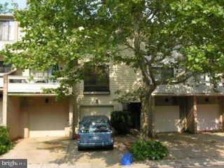 9759 LAKE SHORE DR, Montgomery Village, MD 20886