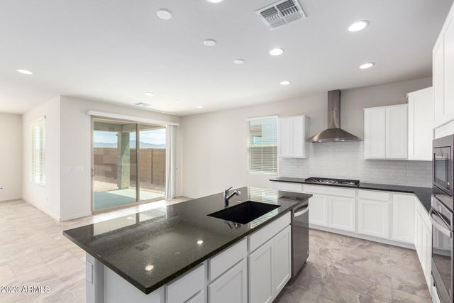 8529 S 67th Drive, Laveen, AZ 85339