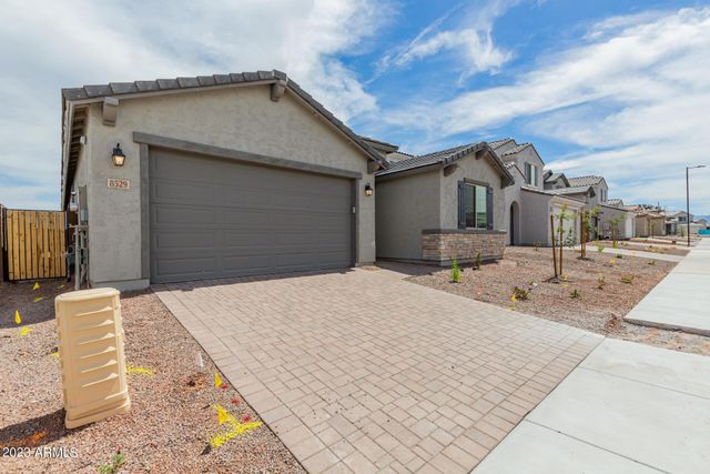 8529 S 67th Drive, Laveen, AZ 85339