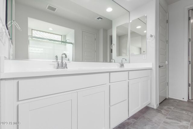 8529 S 67th Drive, Laveen, AZ 85339