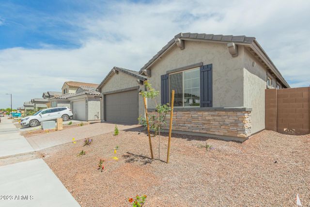 8529 S 67th Drive, Laveen, AZ 85339