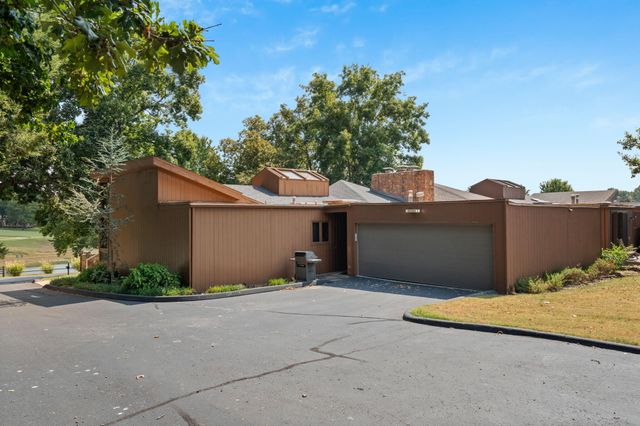 645 S Augusta Drive, Springfield, MO 65809